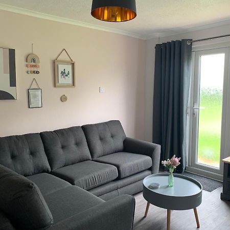 Hugo'S Hideaway Free Wifi Villa Hemsby Bagian luar foto