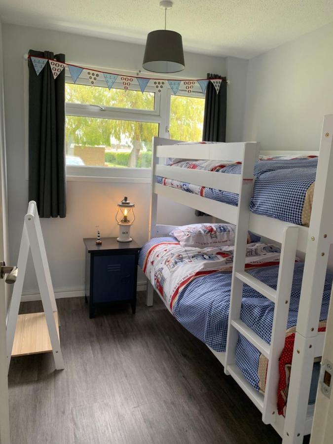 Hugo'S Hideaway Free Wifi Villa Hemsby Bagian luar foto